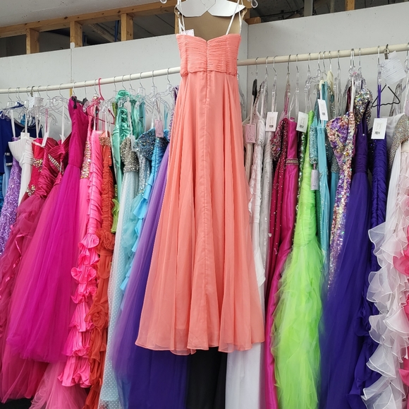 Alyce Paris Formal Dress - Picture 2 of 4